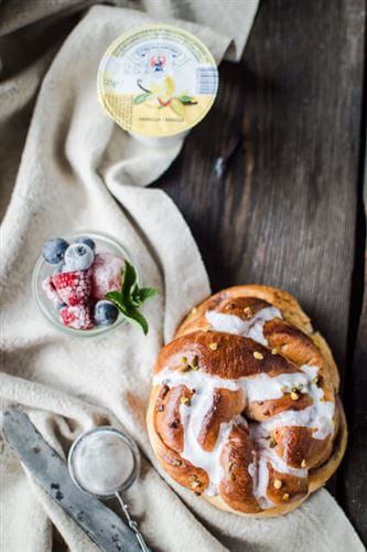 Treccia di lamponi e yogurt